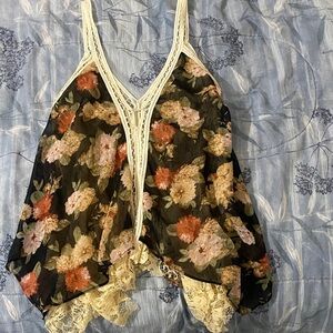 Miss Me Flowy Floral Women's Top with Lace